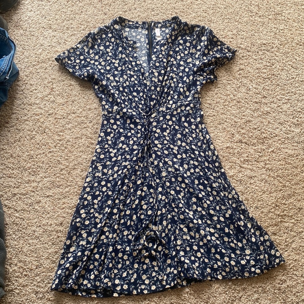 Xhilaration Daisy pattern dress size Small